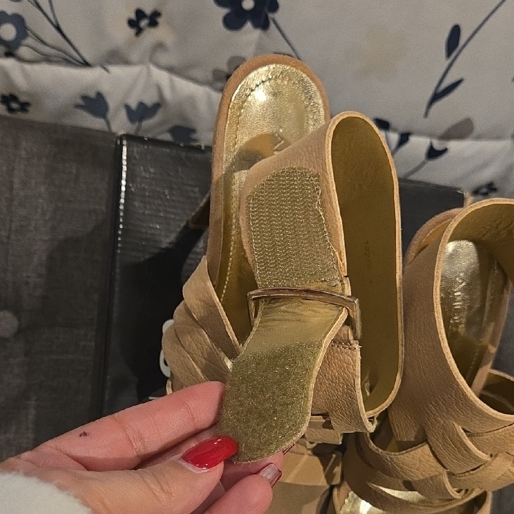 Leather Suede Like Wooden High Heel - Picture 4 of 11